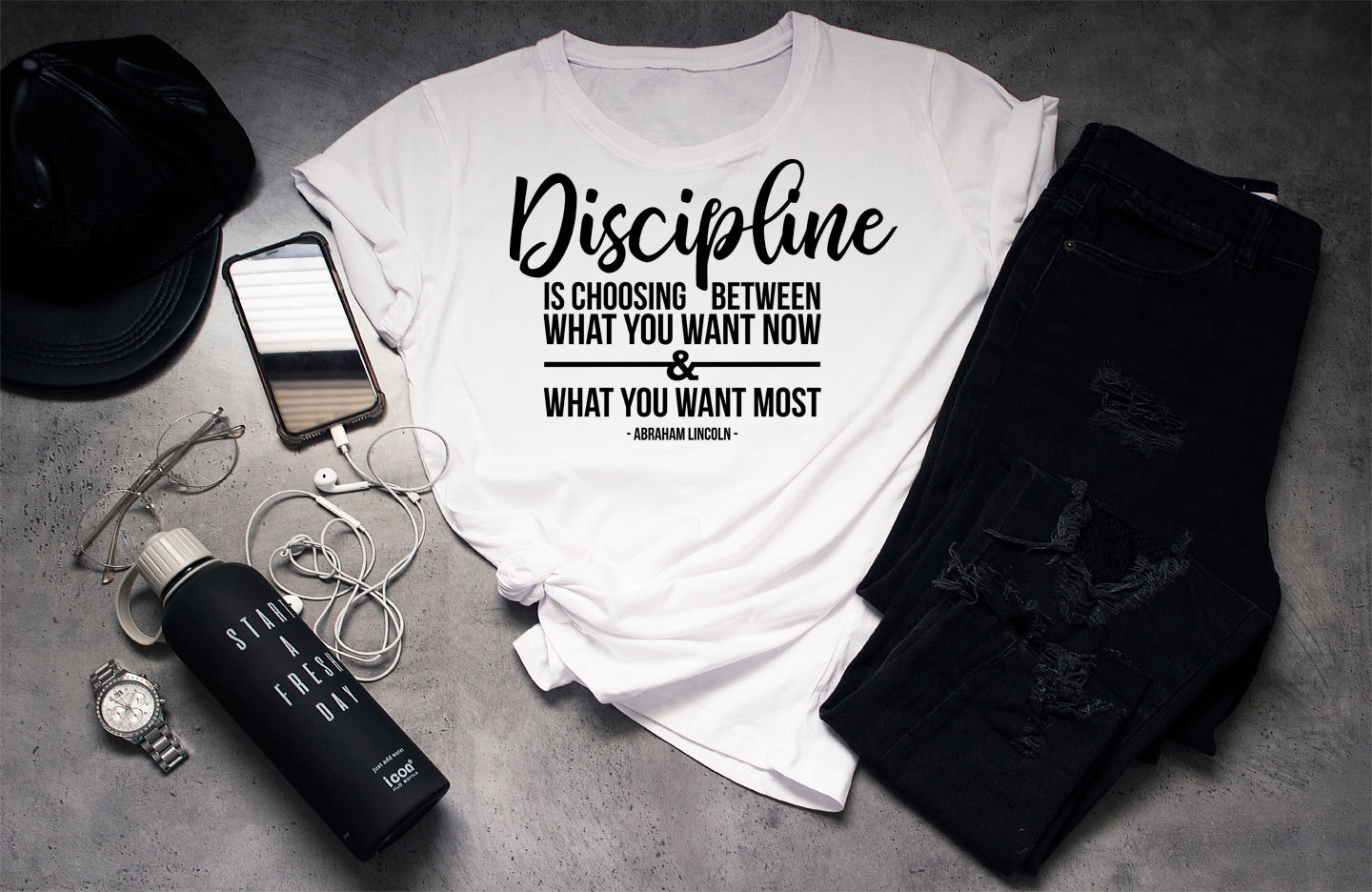 DISCIPLINE IS CHOOSING BETWEEN WHAT YOU WANT TO KNOW & WHAT YOU WANT MOST - ABRAHAM LINCOLN